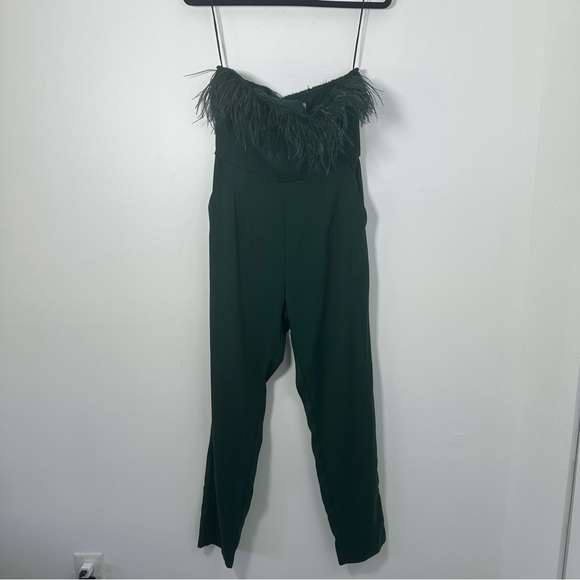 Saylor Lelaina Strapless Feather Trim Jumpsuit Size M Holiday Festive NWT - Picture 4 of 13